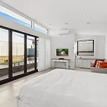 Outstanding 4-Bed Home With Garden Pool & More